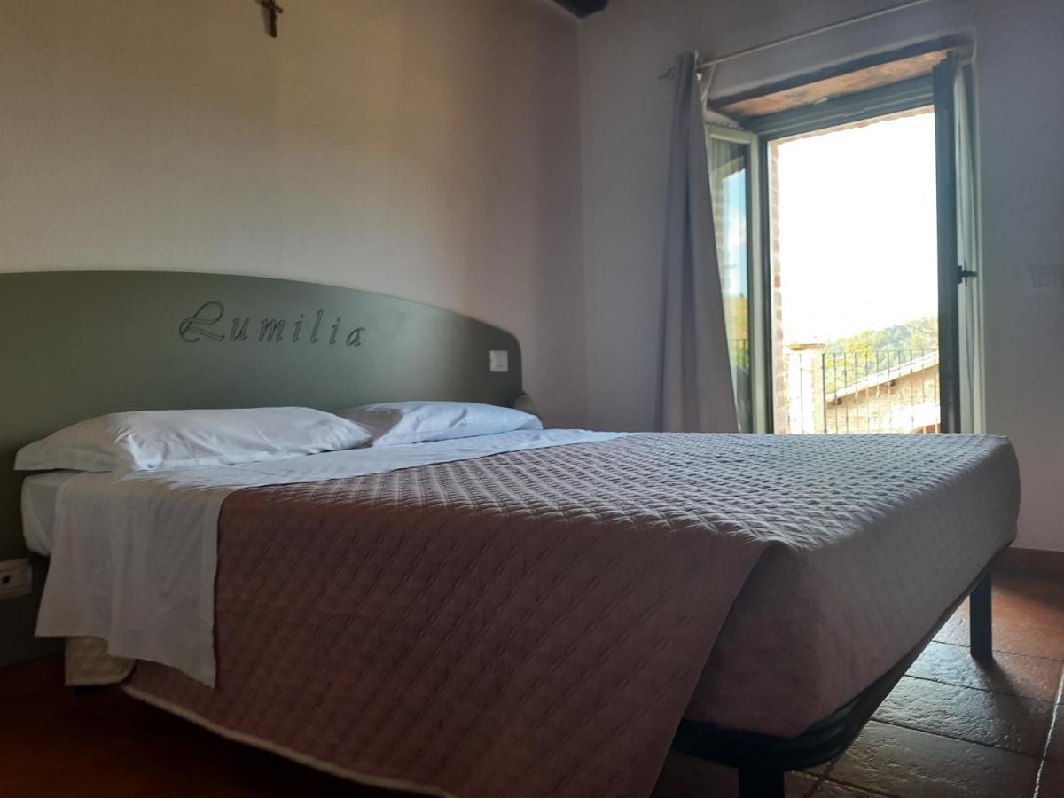 Agriturismo Antica Corte Montatteglia Стая снимка